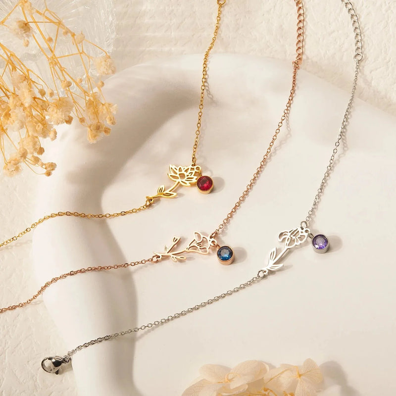 Custom Birth Flower Bracelet • Birthstone Bracelet • Carnation Flower Bracelet • Mothers Day Gifts • Birth Flower Gift for Mom